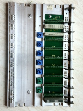 Siemens Simatic S5 PLC 6ES5700-1LA11 Sub Rack module.