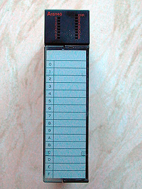 Mitsubishi Melsec PLC A1S-Y40 Transistor Output Module.