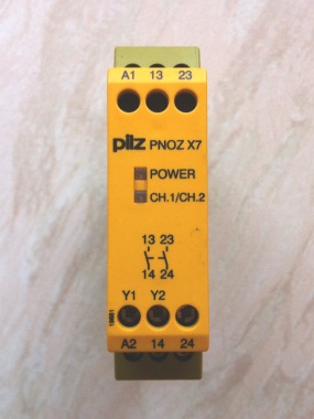 Pilz PNOZX7 24VAC/DC Safety Relay